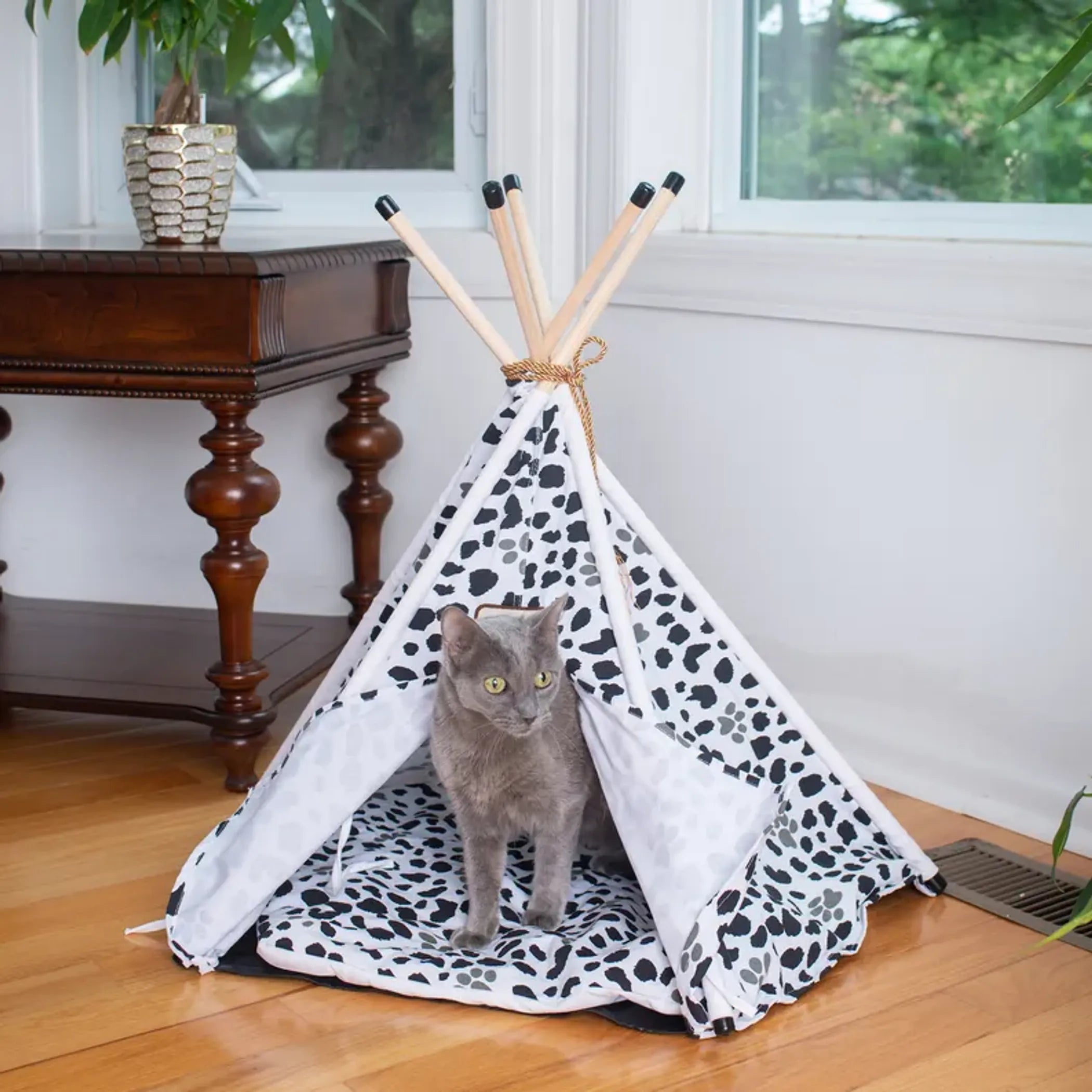 Armarkat Pet Tent/Teepee Style Cat Bed C46