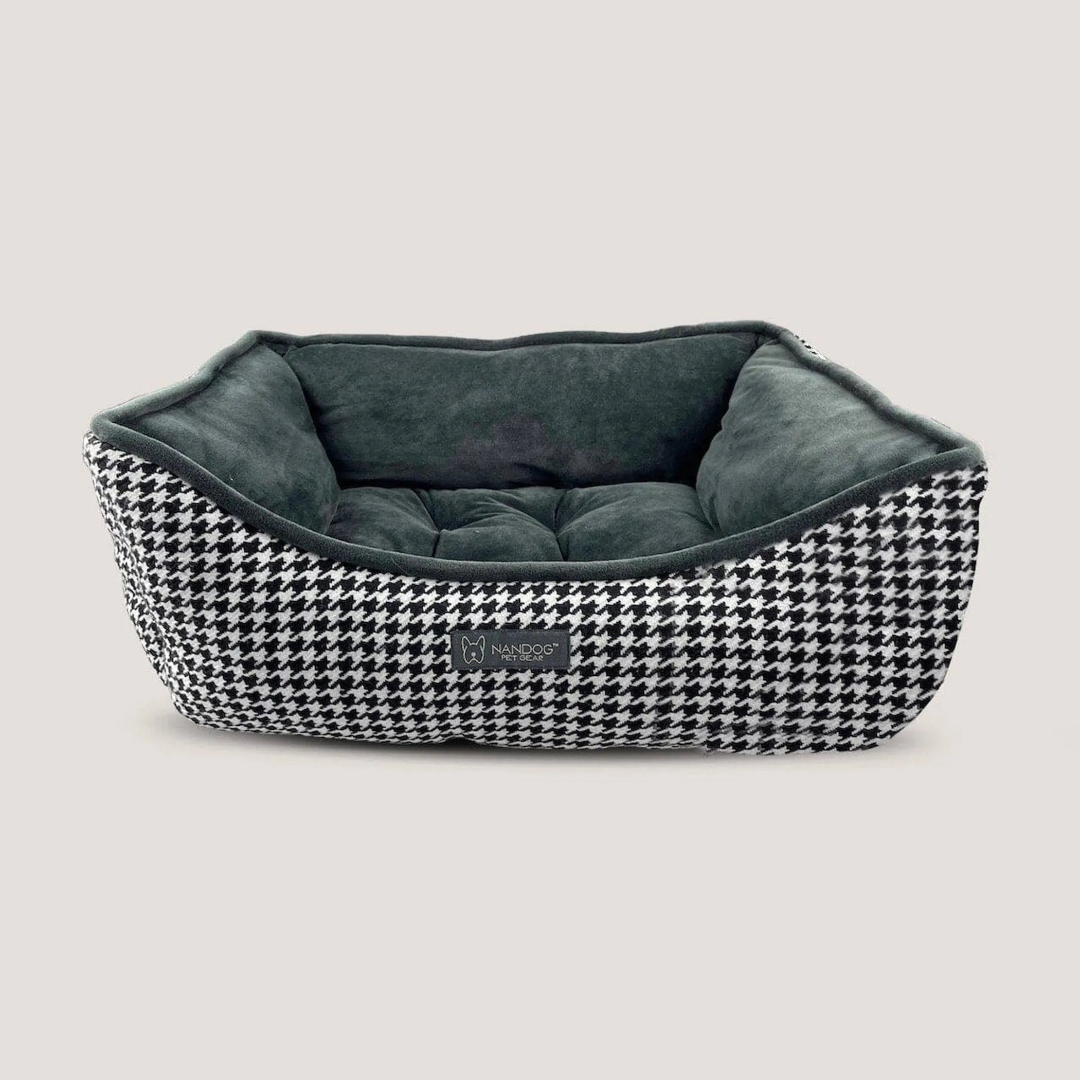 Nandog Houndstooth Micro Plush Reversible Pet Bed